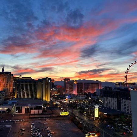Condo At Platinum Hotel Strip View Las Vegas Exterior foto
